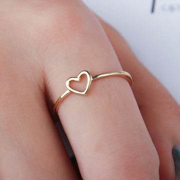 R610 - Love Heart Ring